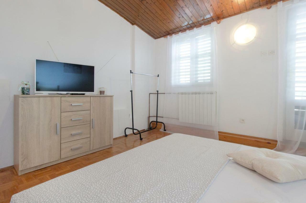 Apartment'S Dalmatia Sibenik Exterior photo